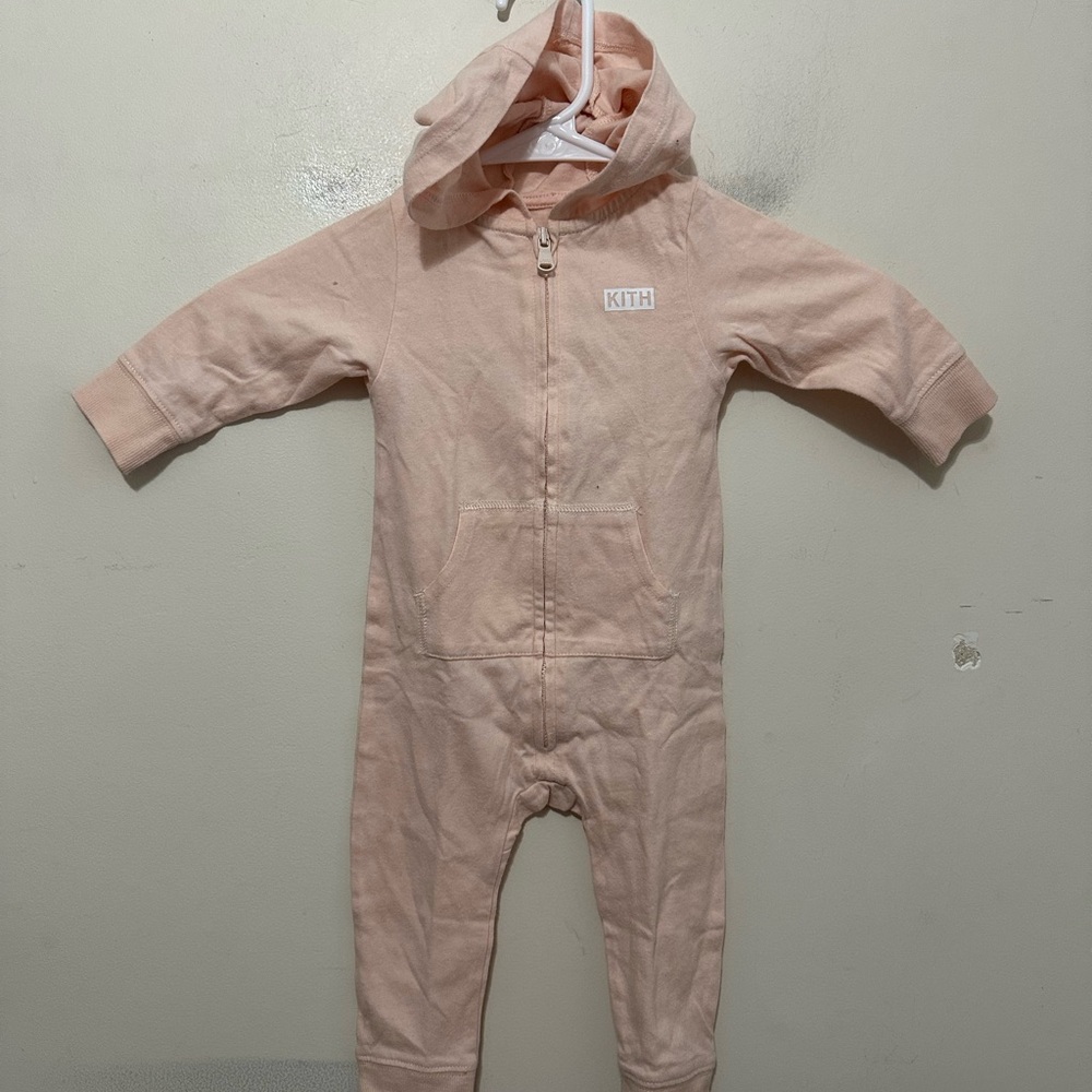 Kith Light Hooded Baby bodysuit One Piece Size 6 Months
